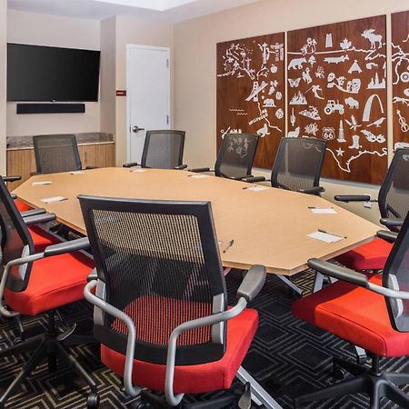 Towneplace Suites By Marriott New Hartford Екстериор снимка