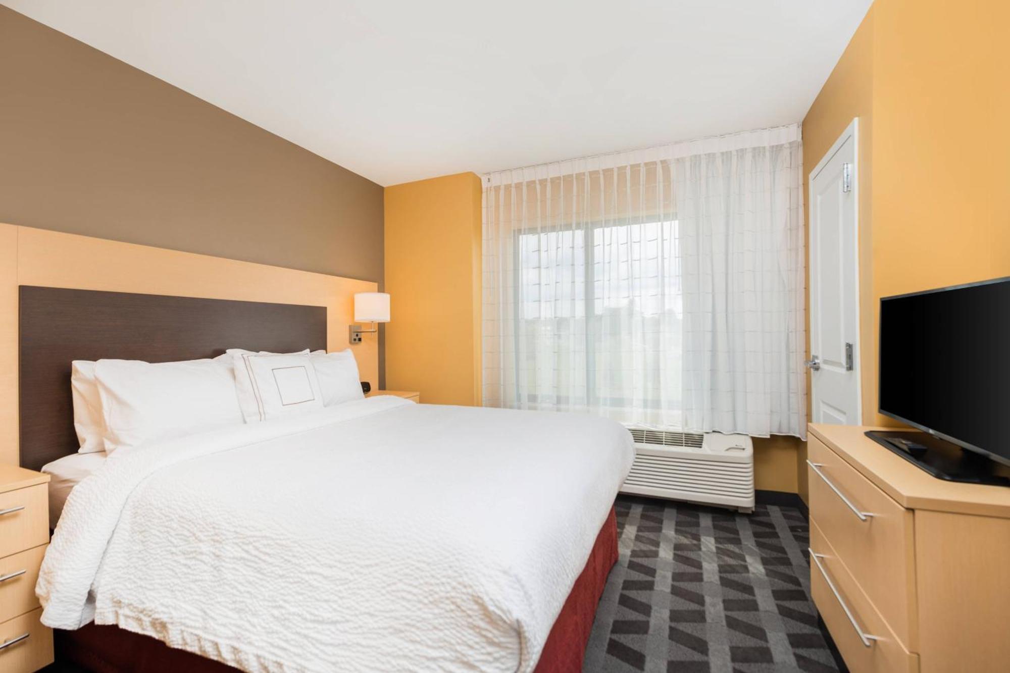 Towneplace Suites By Marriott New Hartford Екстериор снимка