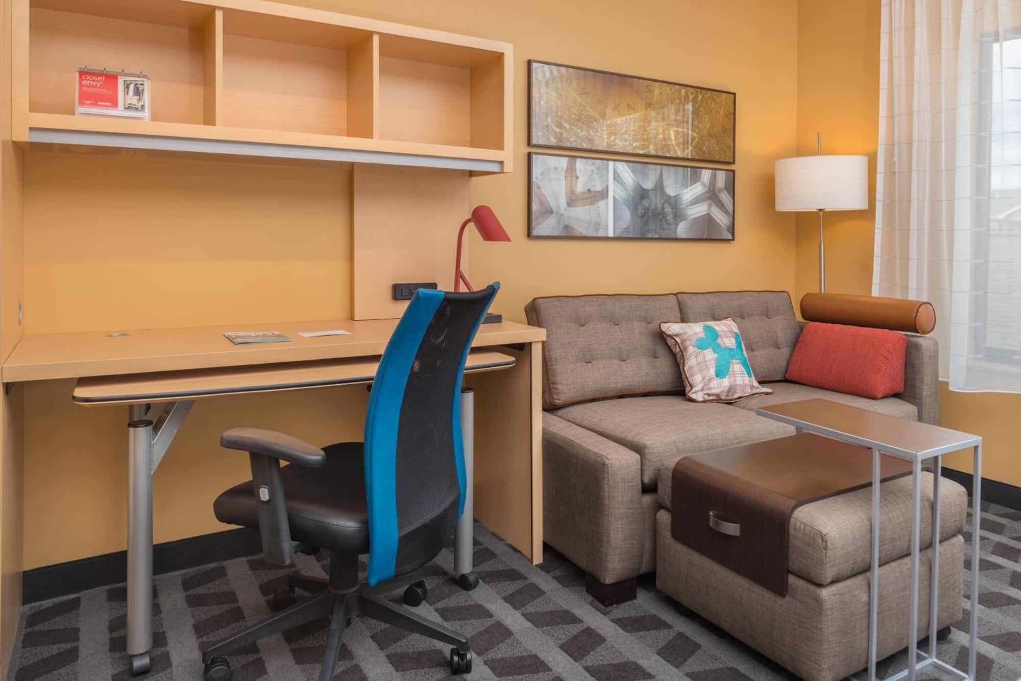 Towneplace Suites By Marriott New Hartford Екстериор снимка