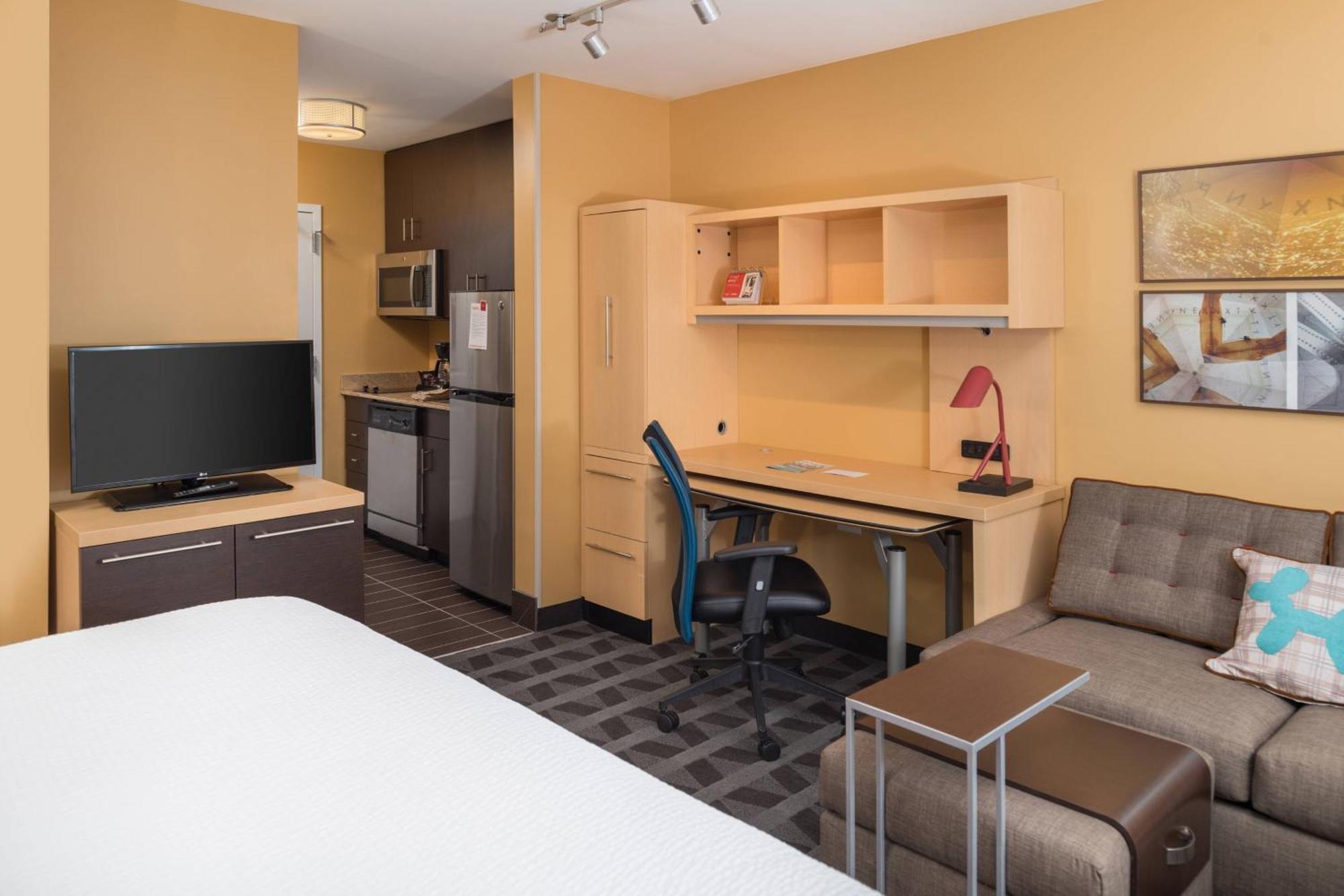 Towneplace Suites By Marriott New Hartford Екстериор снимка