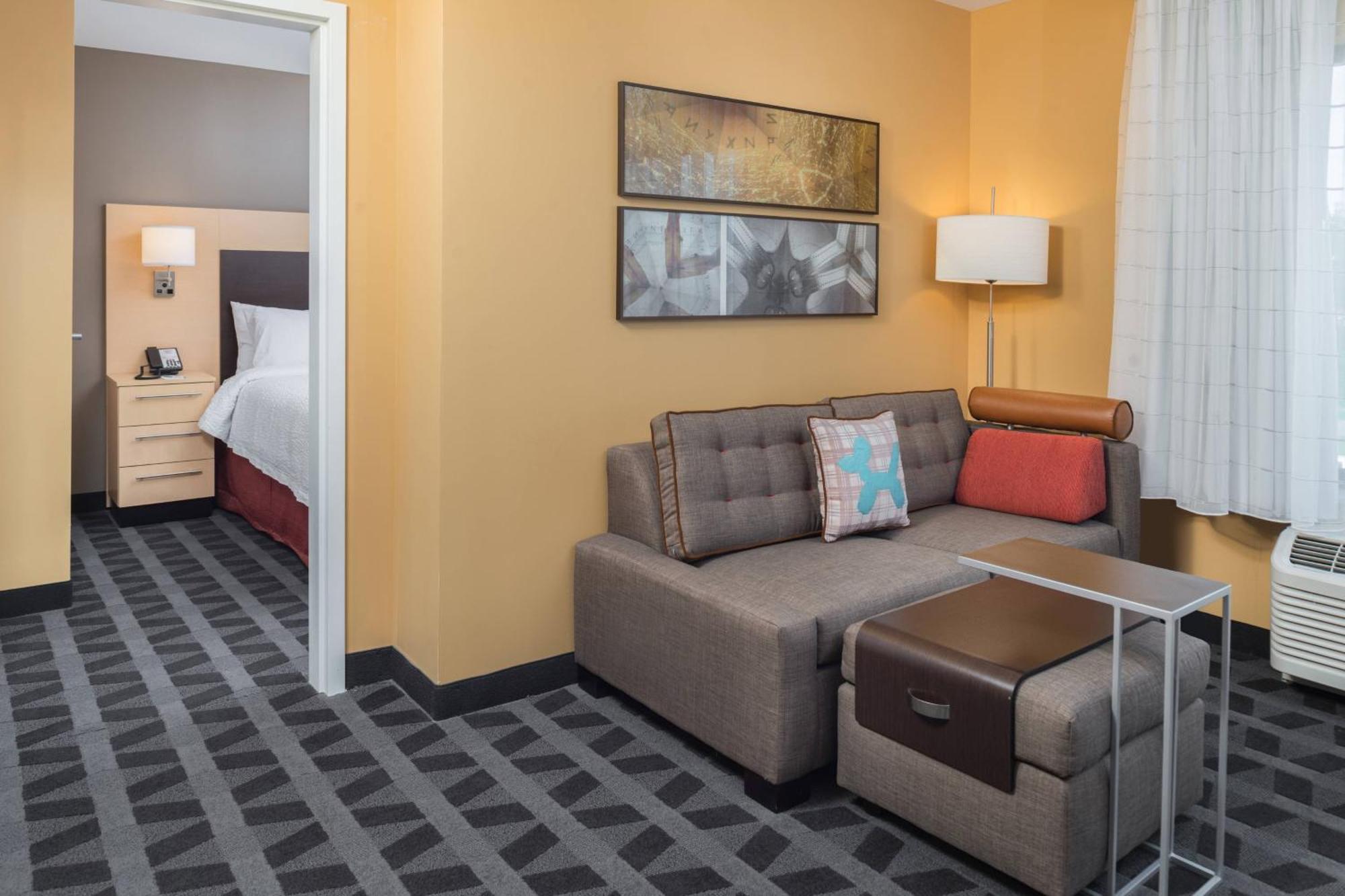 Towneplace Suites By Marriott New Hartford Екстериор снимка