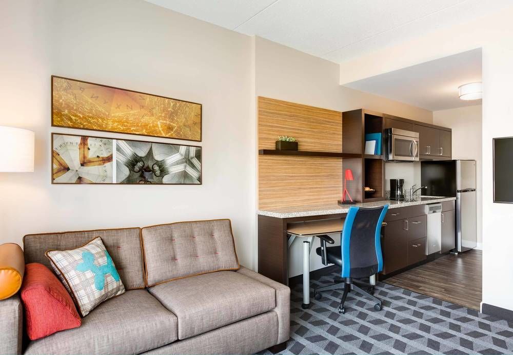 Towneplace Suites By Marriott New Hartford Екстериор снимка