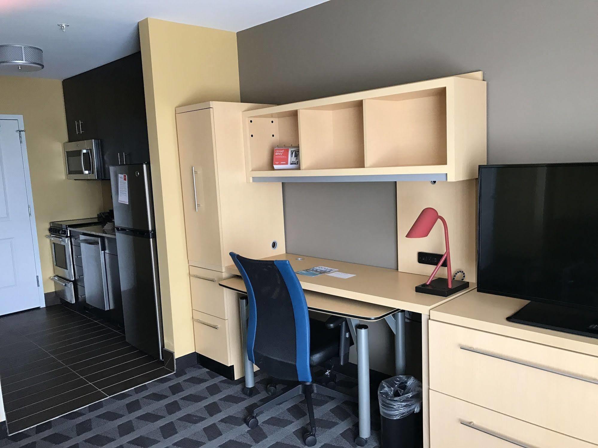 Towneplace Suites By Marriott New Hartford Екстериор снимка