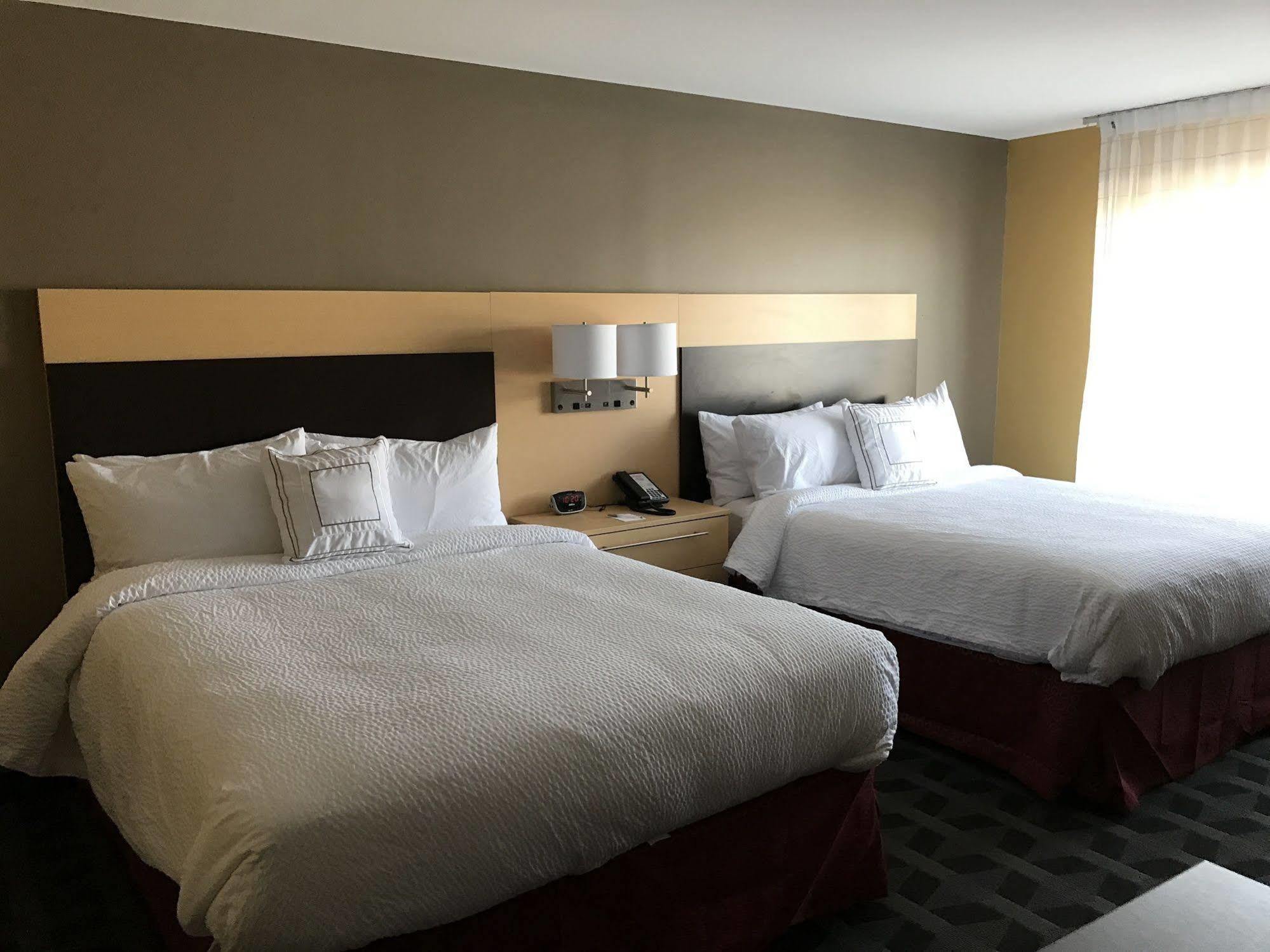 Towneplace Suites By Marriott New Hartford Екстериор снимка