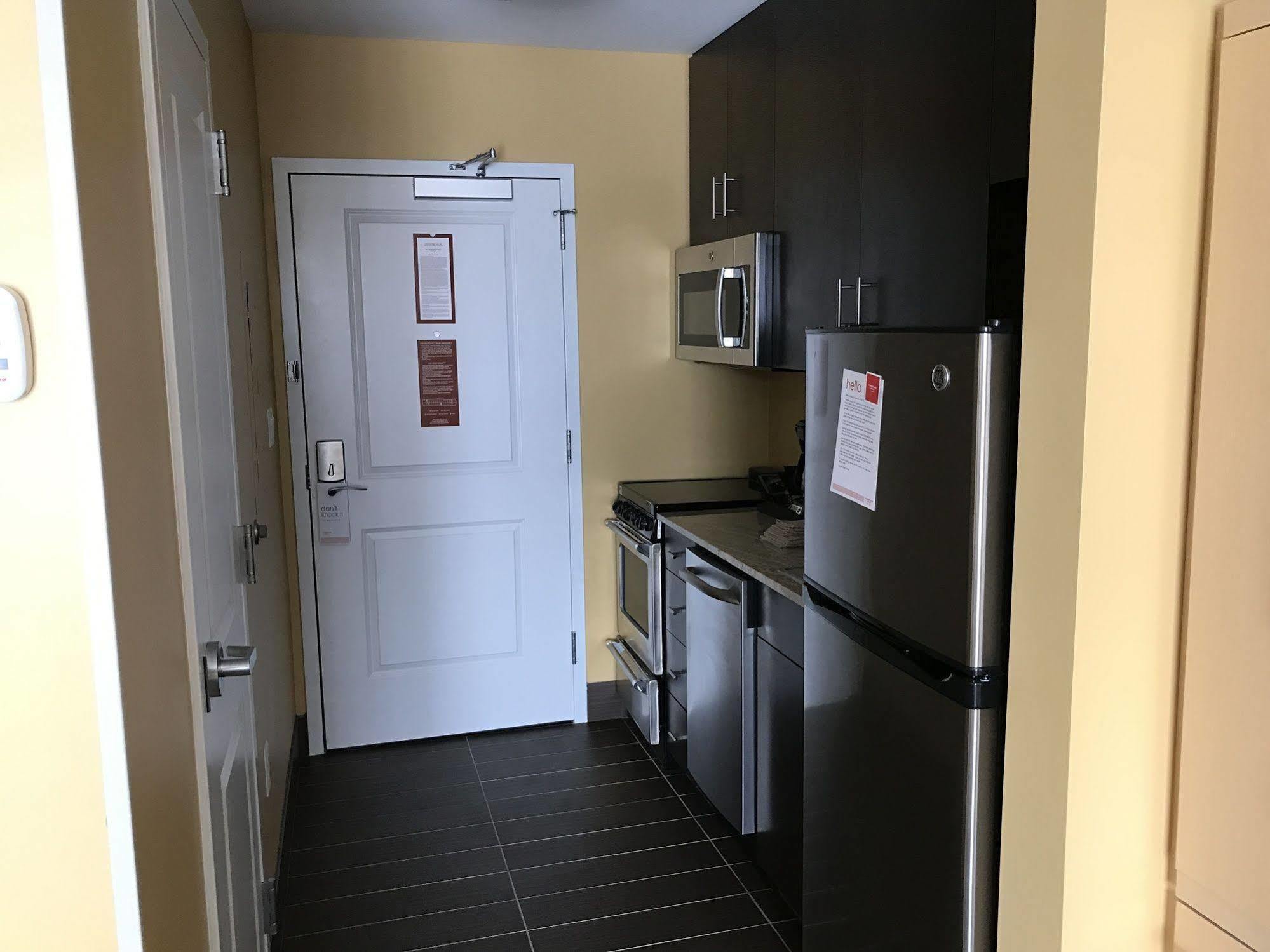Towneplace Suites By Marriott New Hartford Екстериор снимка