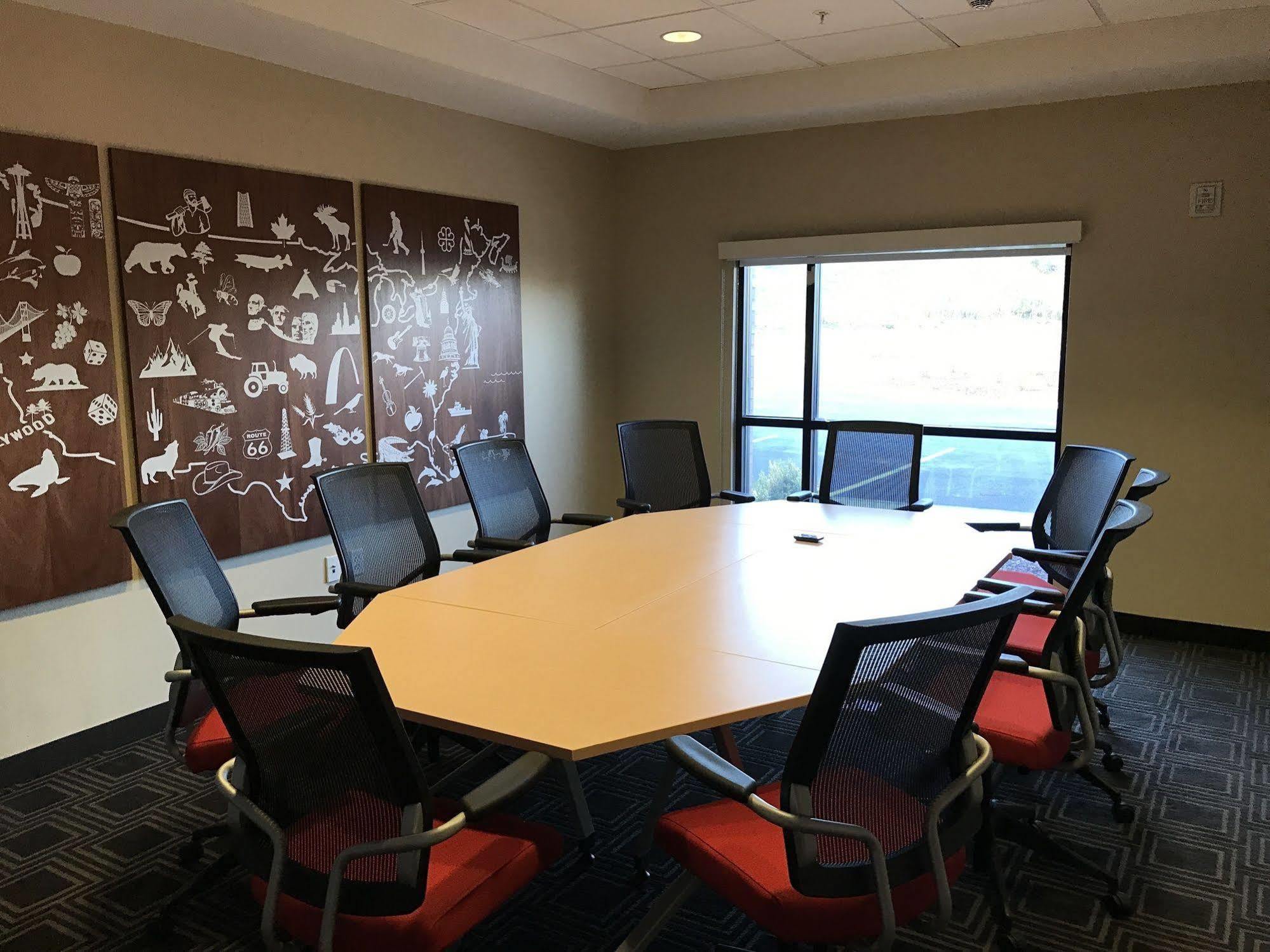 Towneplace Suites By Marriott New Hartford Екстериор снимка
